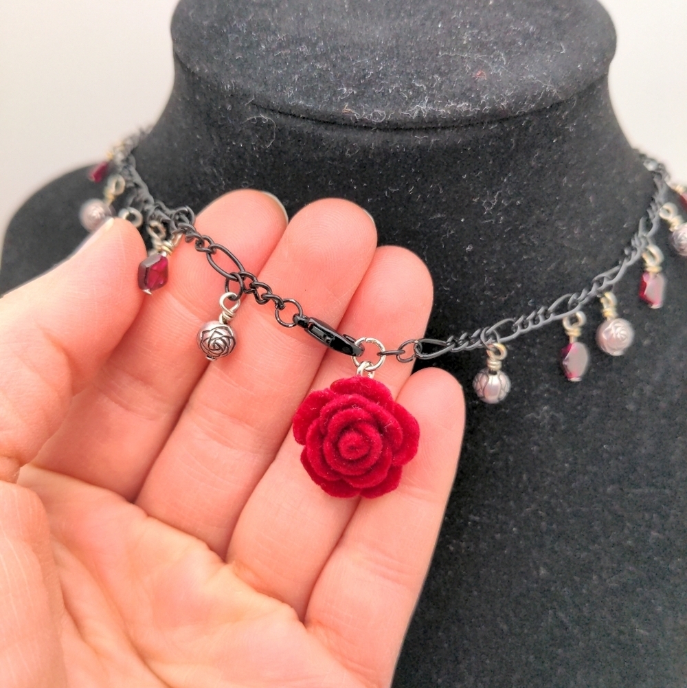 381MIDALANE Black Chain Choker with Garnet and Rose Accents - Picture 8 of 16